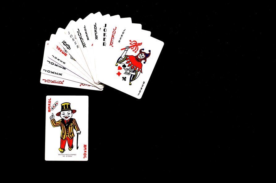 Hva er grunnen til at online casinoer krever konto-verifikasjon